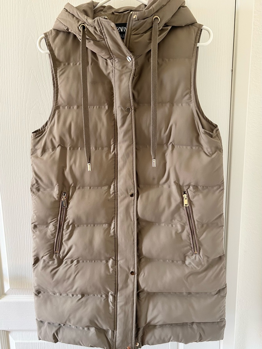 Zara Quilted Hooded Puffer Vest Taupe Brown Neutral Layering Jacket Size Small